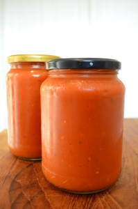 Gotovi paradajz sos (2)
