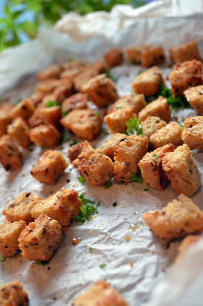 Krutoni sa bijelim lukom (1)